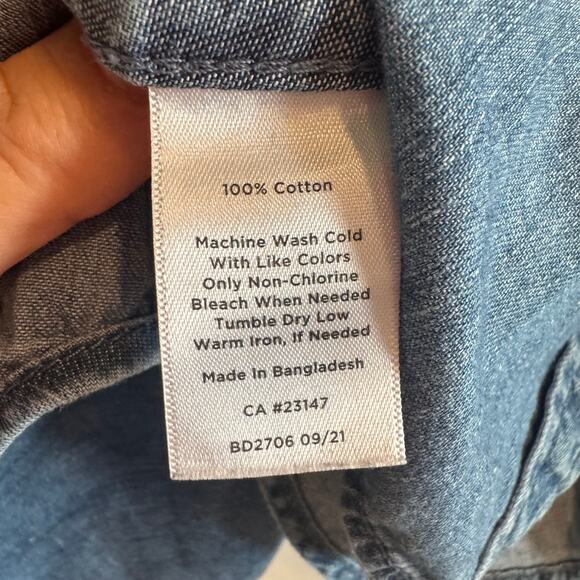 Talbots Denim Button Front Shirt Top Blue Collared Pockets Long Sleeve Sz M - Picture 3 of 4